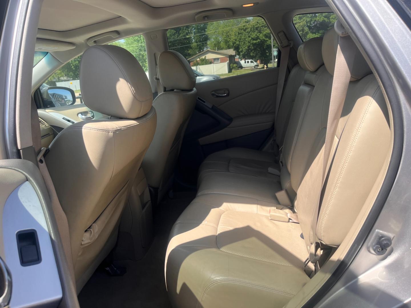 2009 BROWN/TAN Nissan Murano S (JN8AZ18U69W) with an 3.5L V6 DOHC 24V engine, Automatic CVT Overdrive transmission, located at 8101 E. Skelly Dr., Tulsa, OK, 74129, (918) 592-3593, 36.121891, -95.888802 - Photo#6